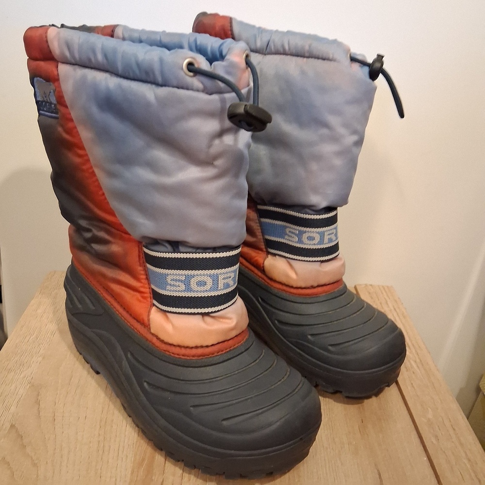 Sorel Cub Blue And Red Waterproof Insulated Snow Winter Boots Youth Size 4